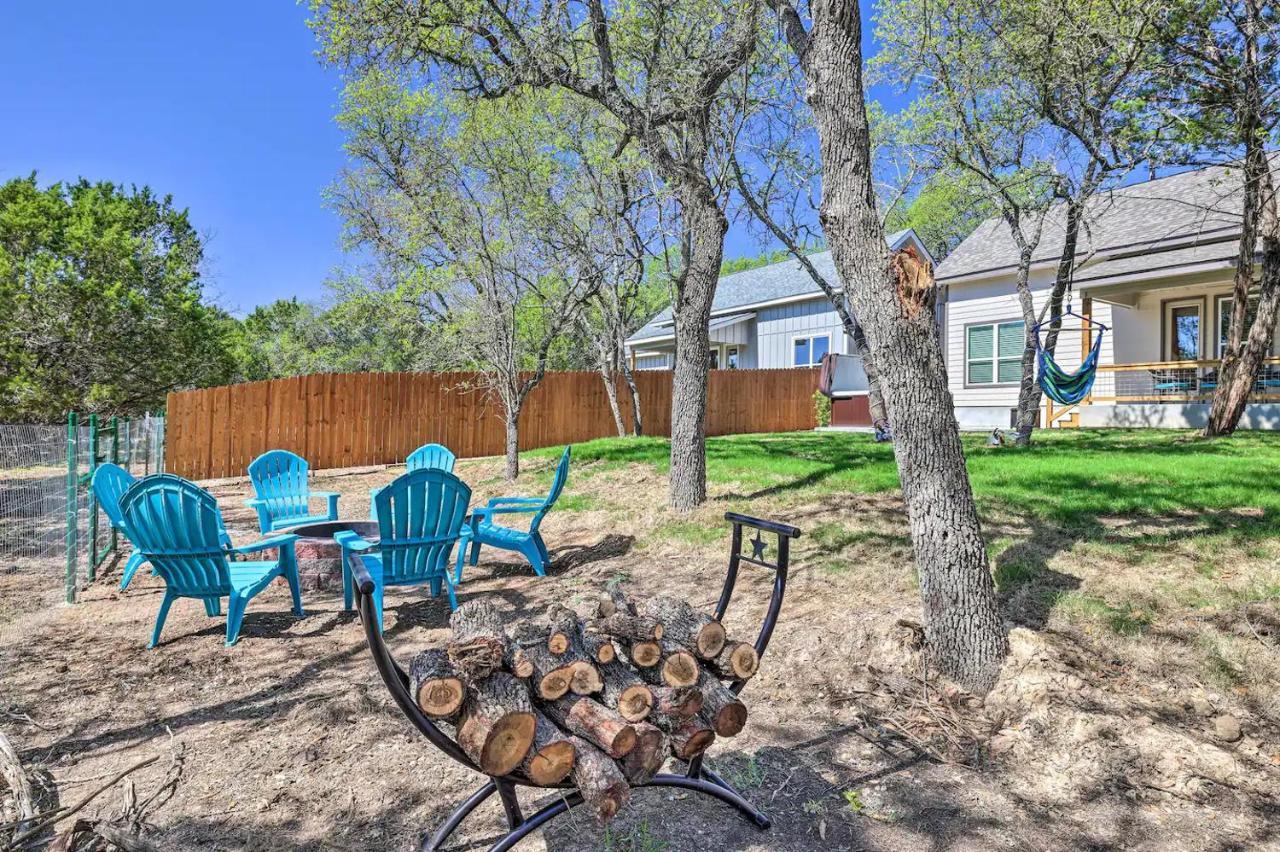 Convenient Cute Cottage Hot Tub Fire Pit Sleeps 6 Canyon Lake Exterior photo
